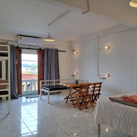بيت شباب 8 سليبرز ستريت Krabi town المظهر الخارجي الصورة
