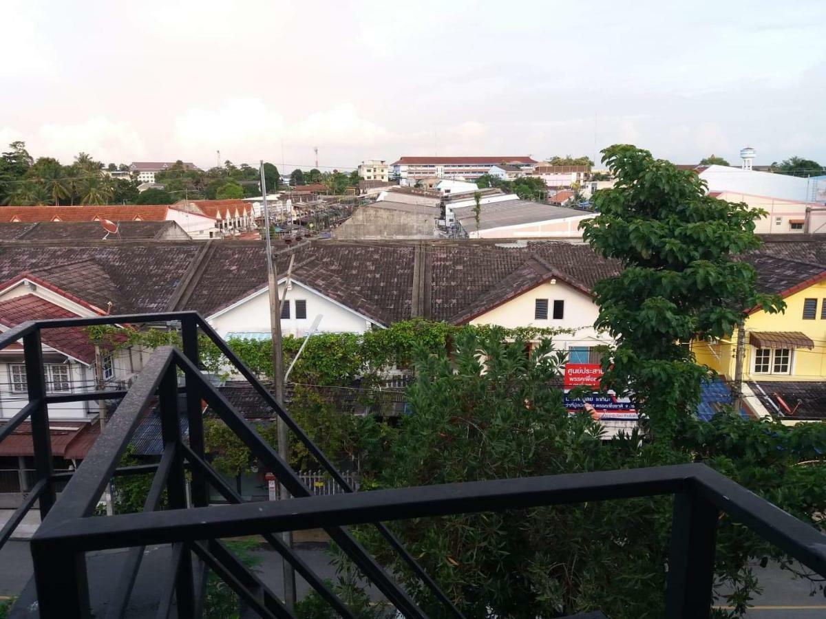 بيت شباب 8 سليبرز ستريت Krabi town المظهر الخارجي الصورة