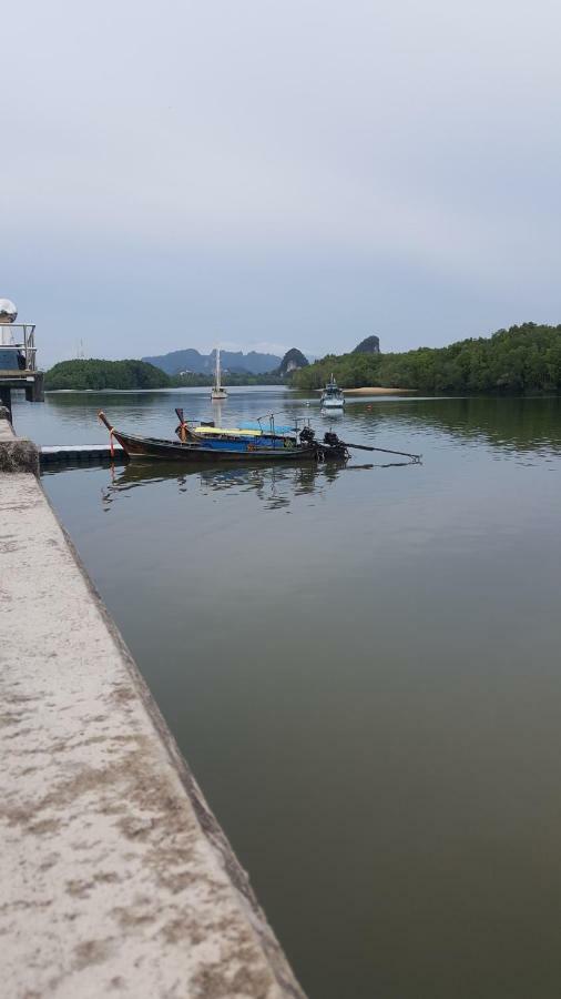 بيت شباب 8 سليبرز ستريت Krabi town المظهر الخارجي الصورة